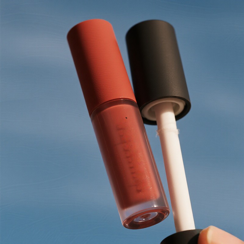 Ljepota opskrbljuje sjaj za usne